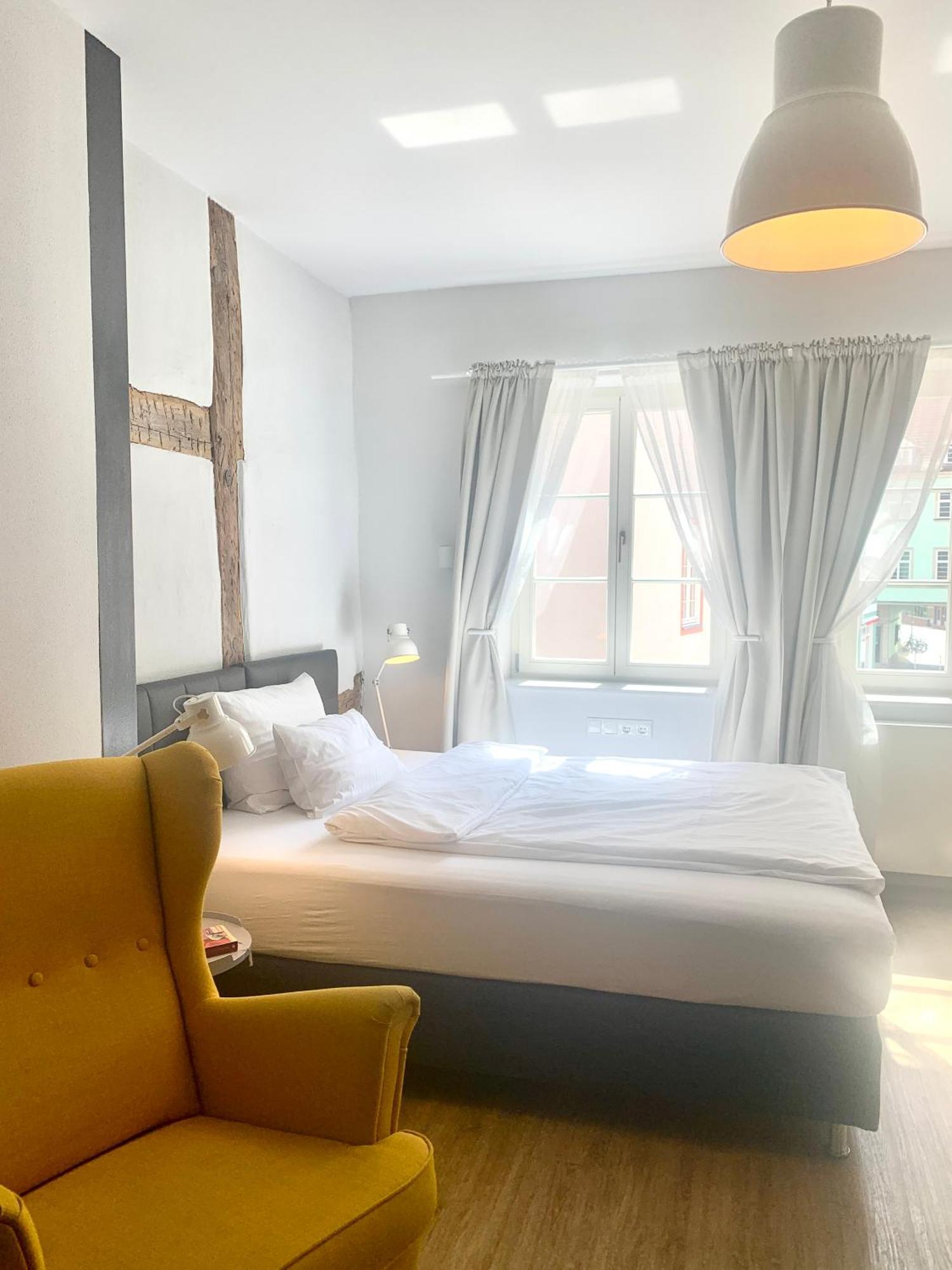 Markt 15 Gaestehaus Зенфтенберг Стая снимка