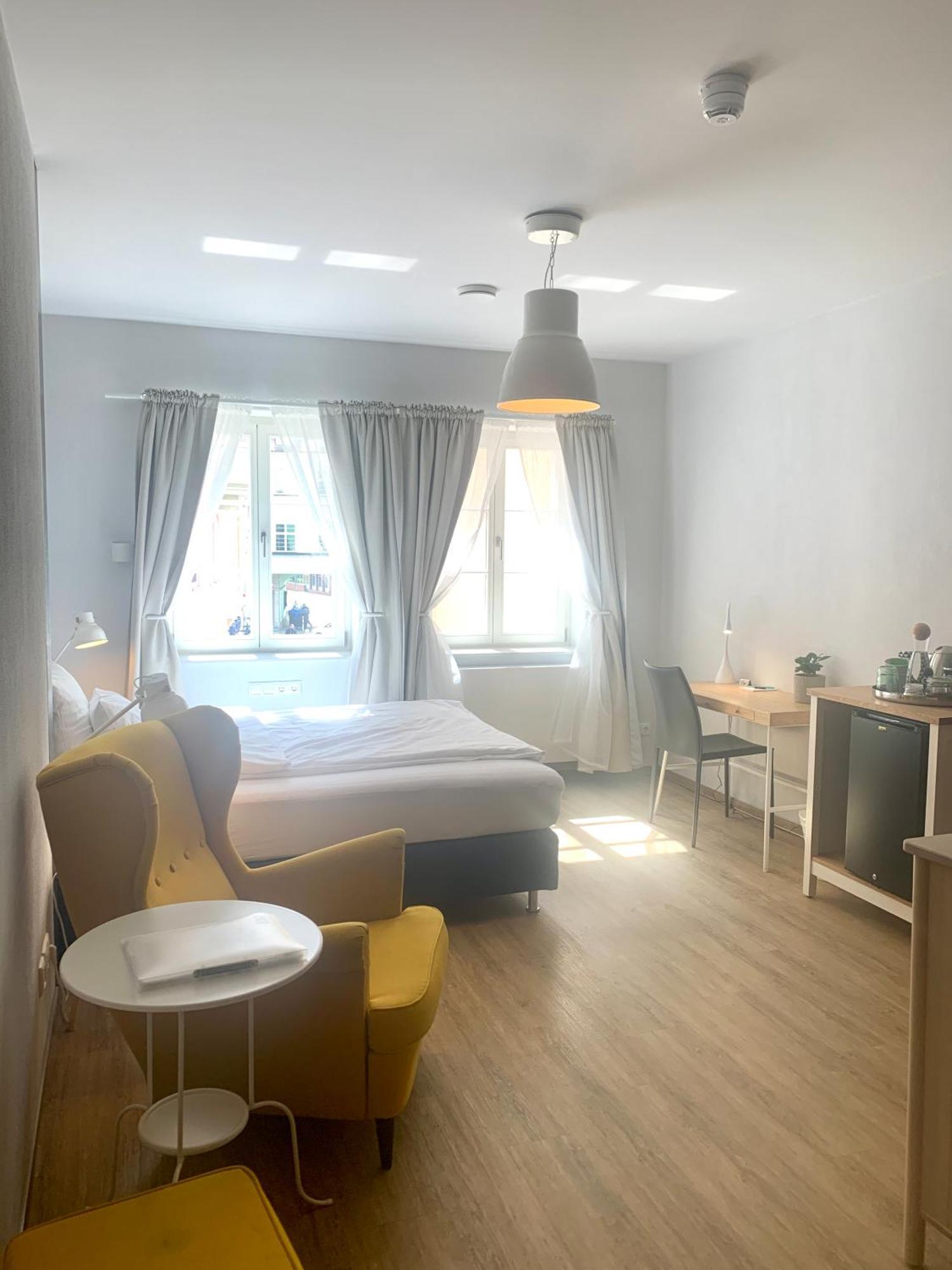 Markt 15 Gaestehaus Зенфтенберг Стая снимка